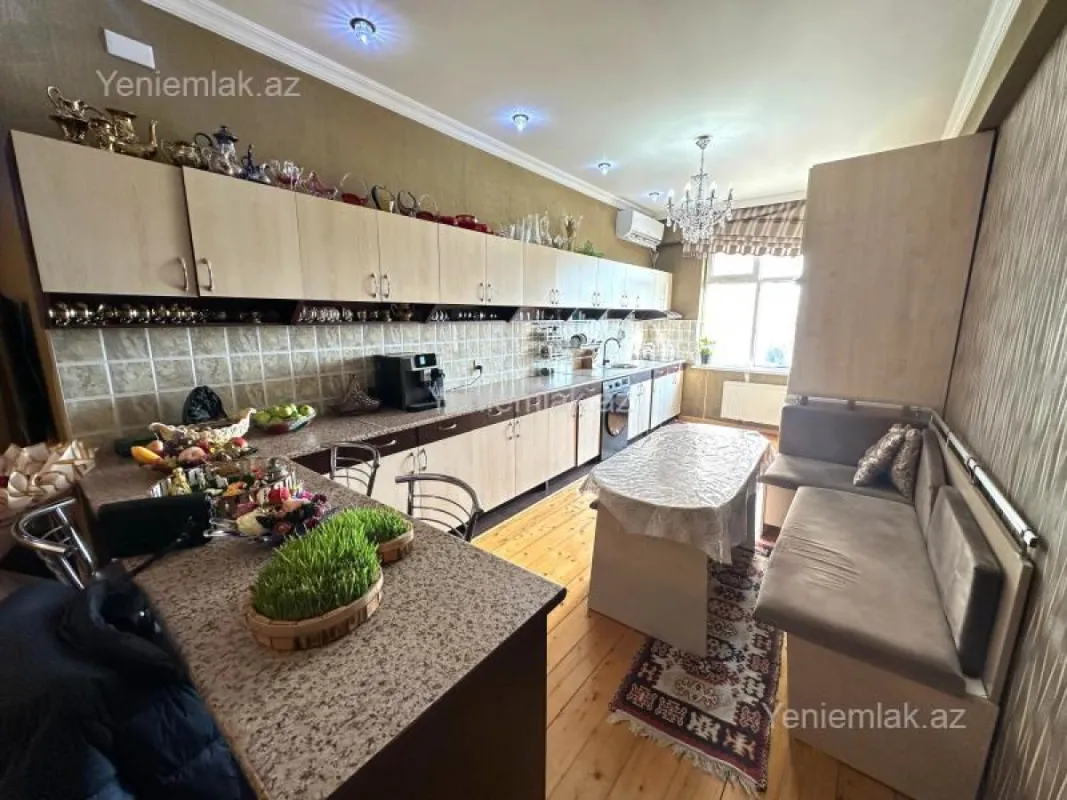 Satılır 3 otaqlı yeni tikili 105 m²
