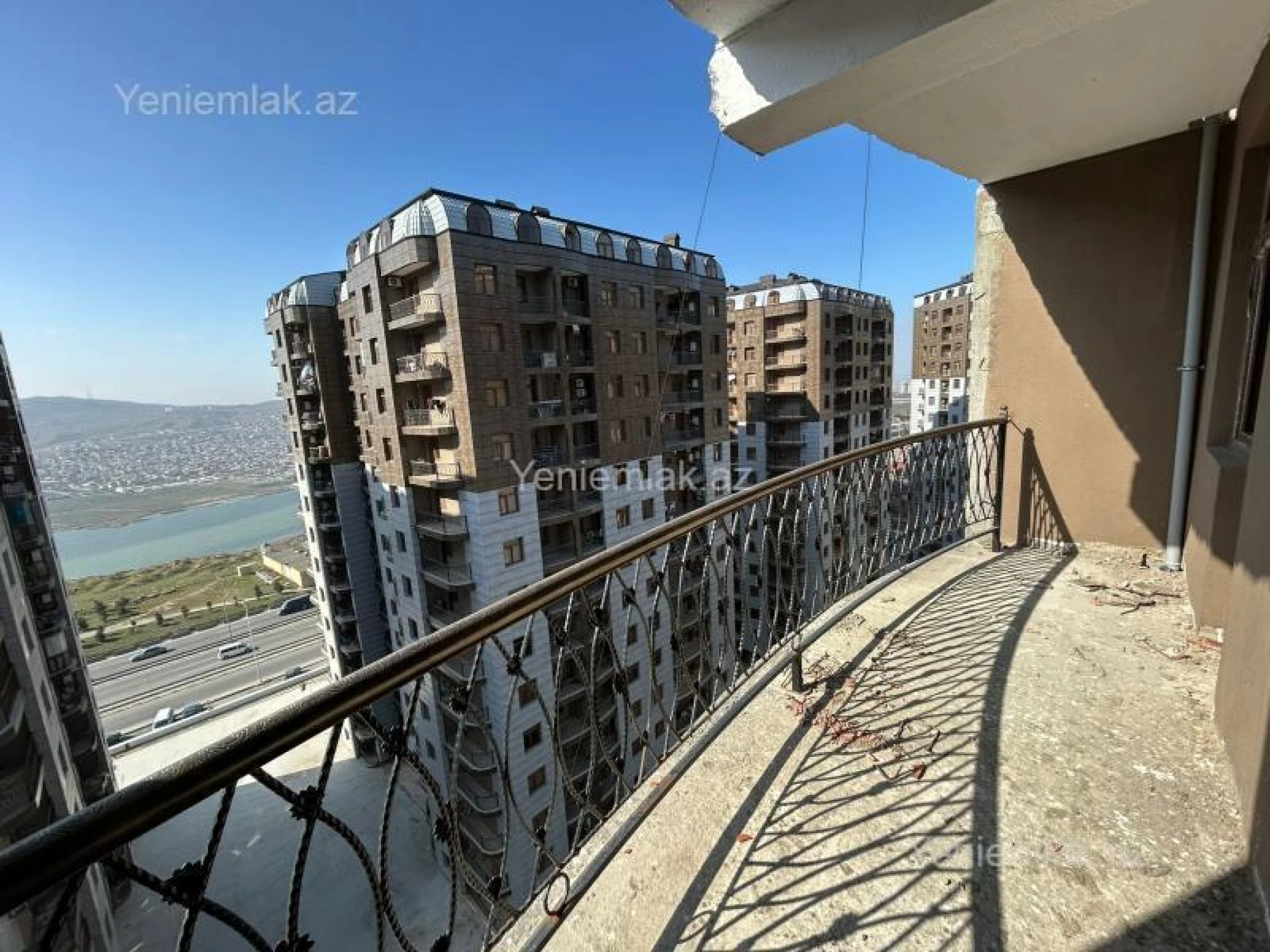 Satılır 3 otaqlı yeni tikili 90 m²