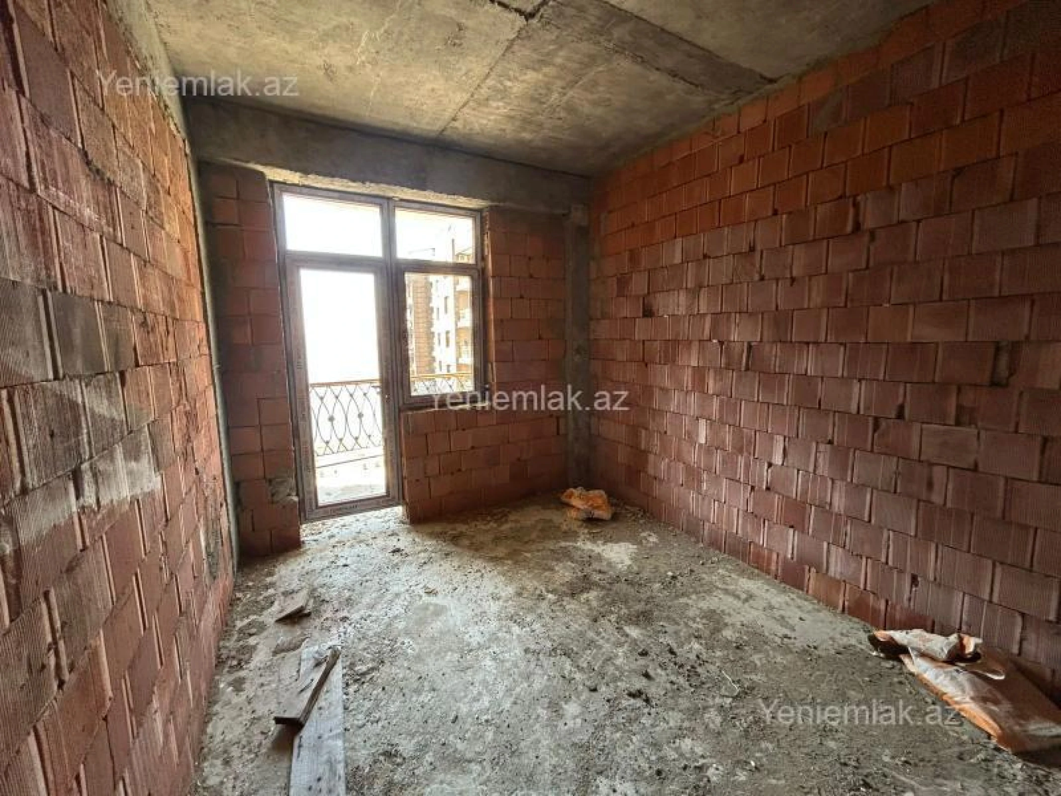 Satılır 3 otaqlı yeni tikili 90 m²