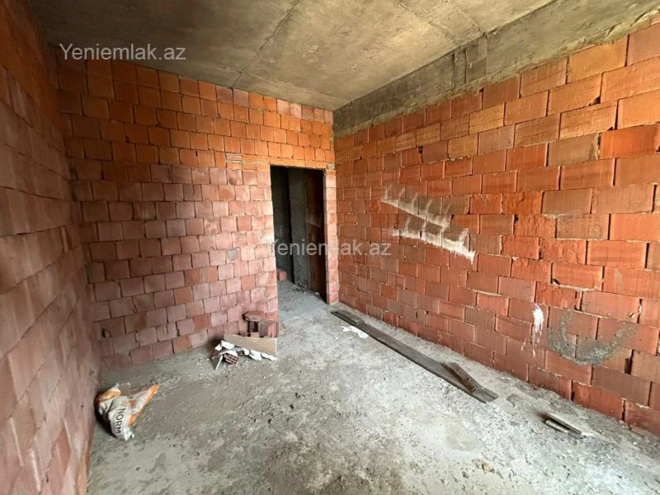 Satılır 3 otaqlı yeni tikili 90 m²