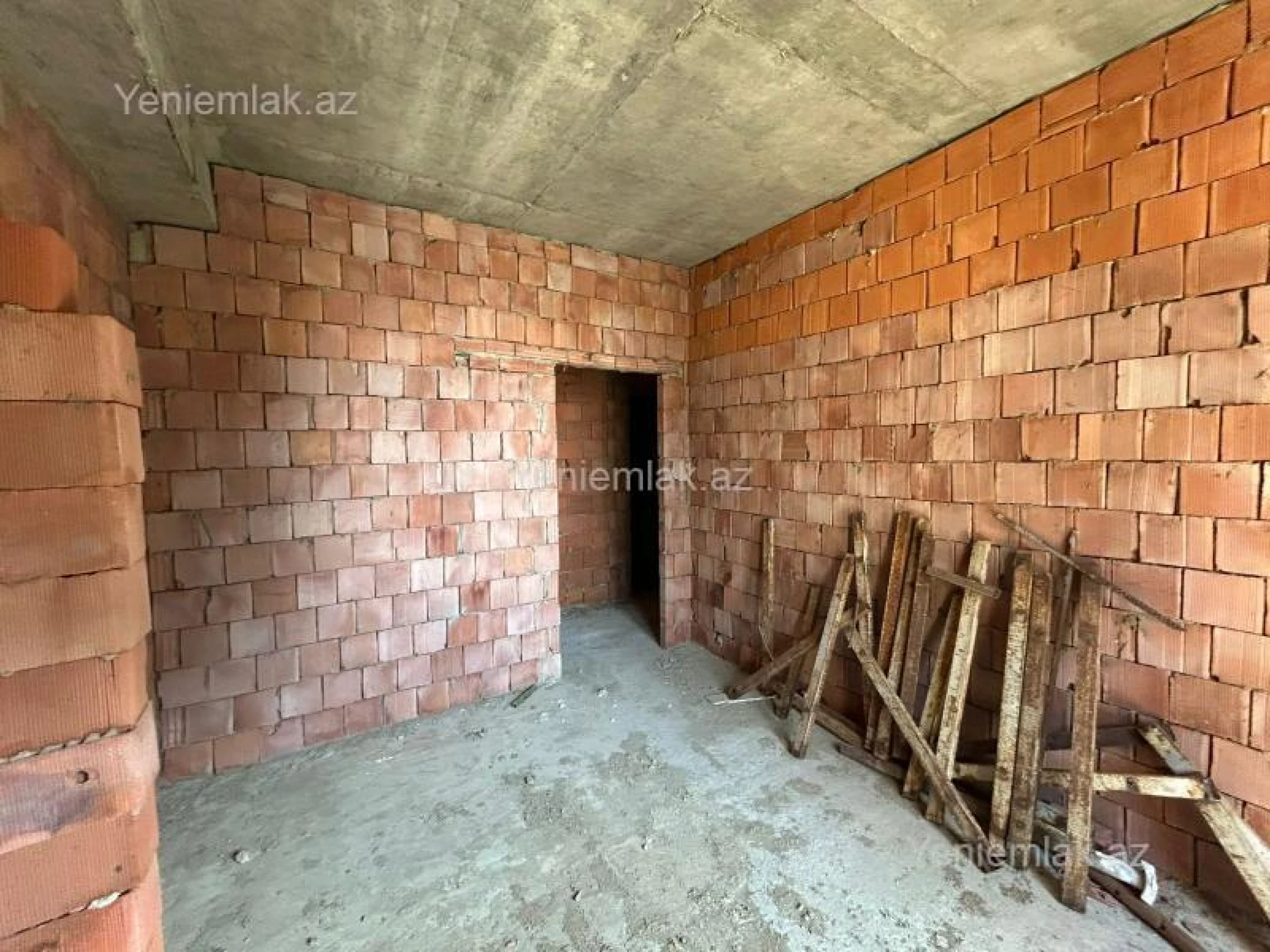 Satılır 3 otaqlı yeni tikili 90 m²