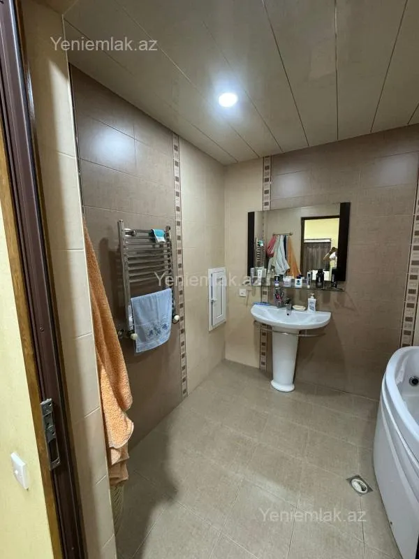 Satılır 3 otaqlı yeni tikili 102 m²