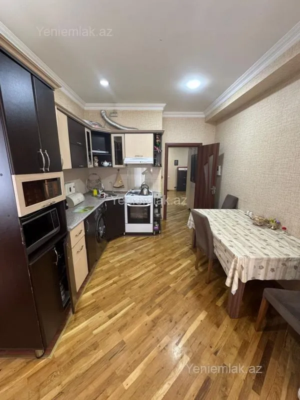 Satılır 3 otaqlı yeni tikili 102 m²