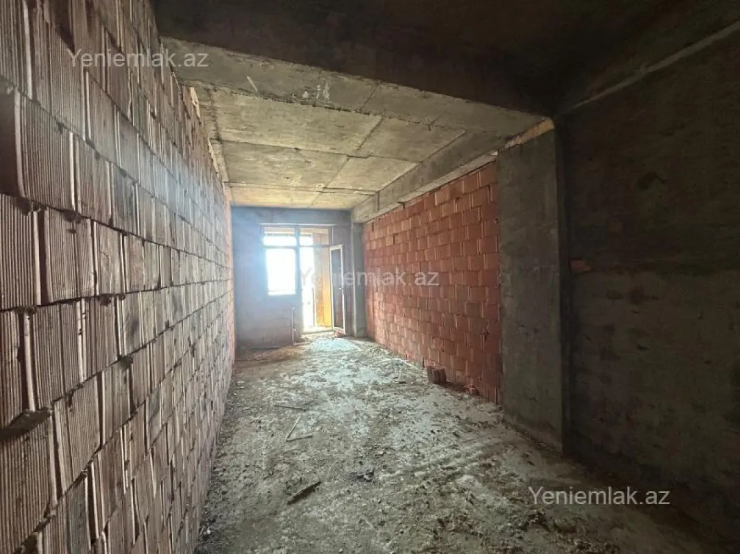 Satılır 2 otaqlı yeni tikili 72 m²