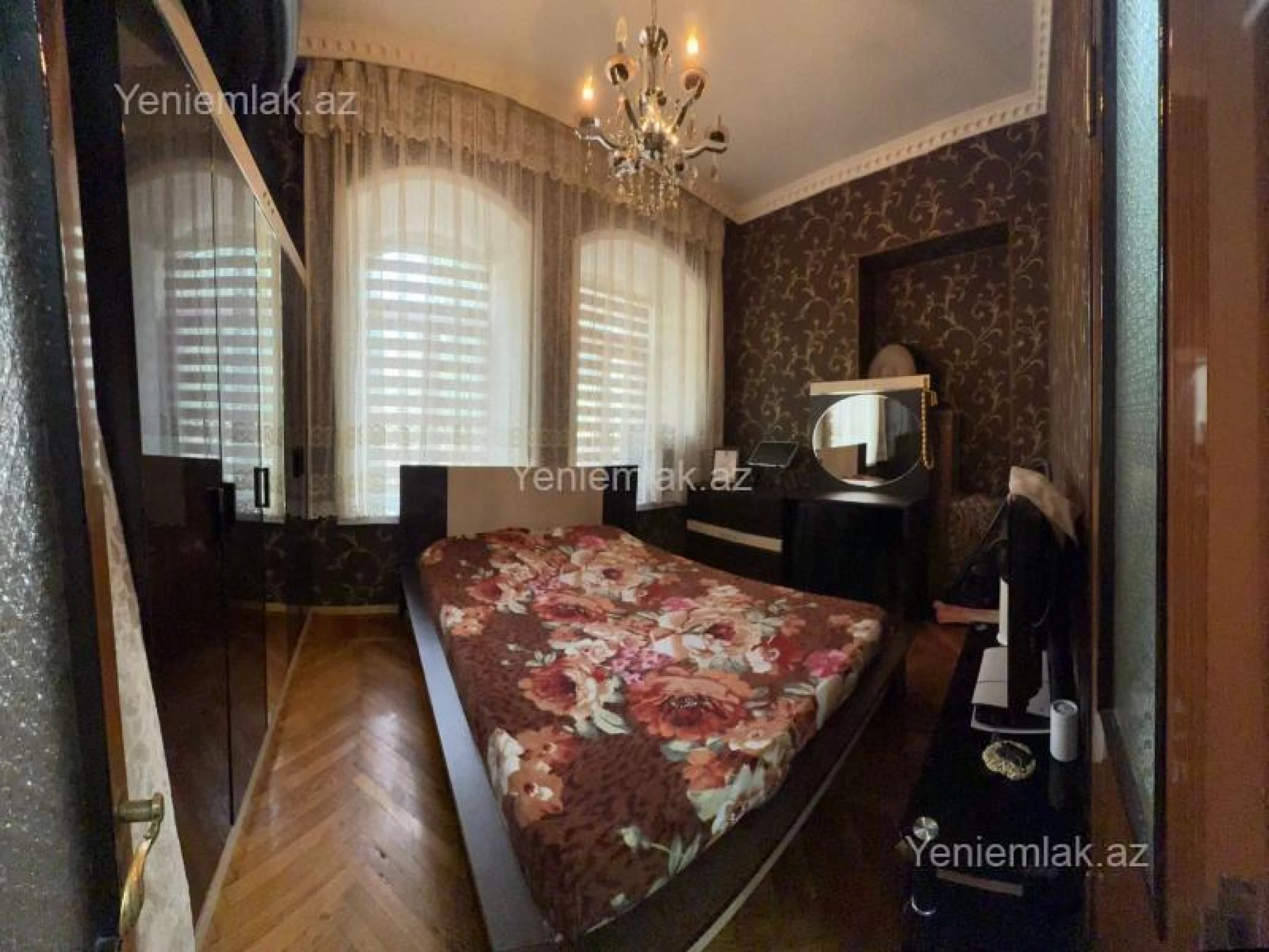 Satılır 3 otaqlı köhnə tikili 88 m²
