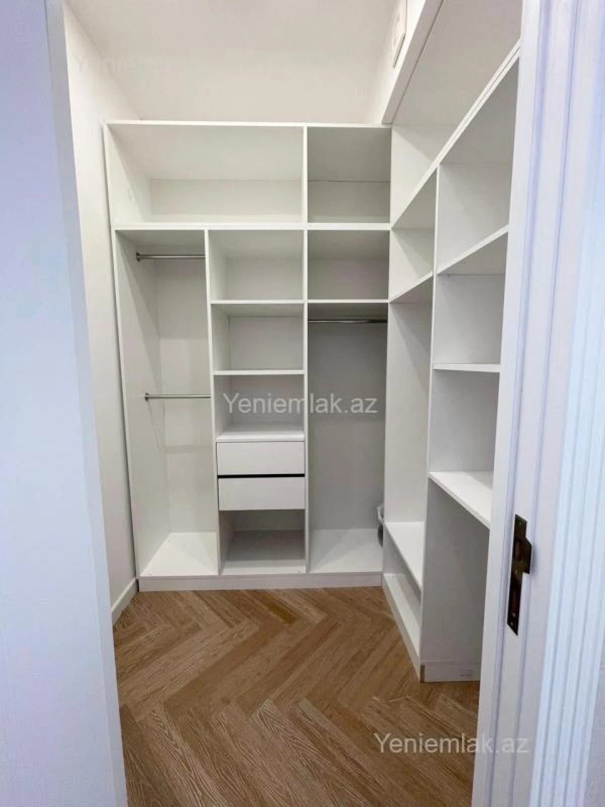 Satılır 3 otaqlı yeni tikili 84 m²