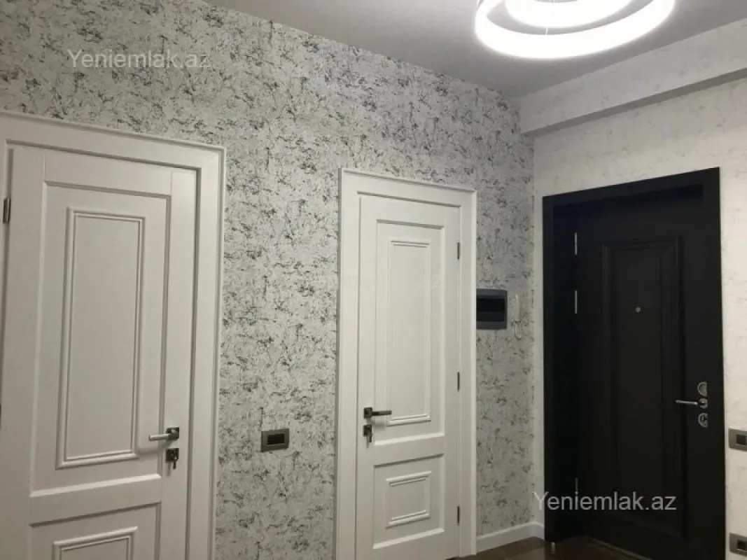 Satılır 3 otaqlı yeni tikili 105 m²