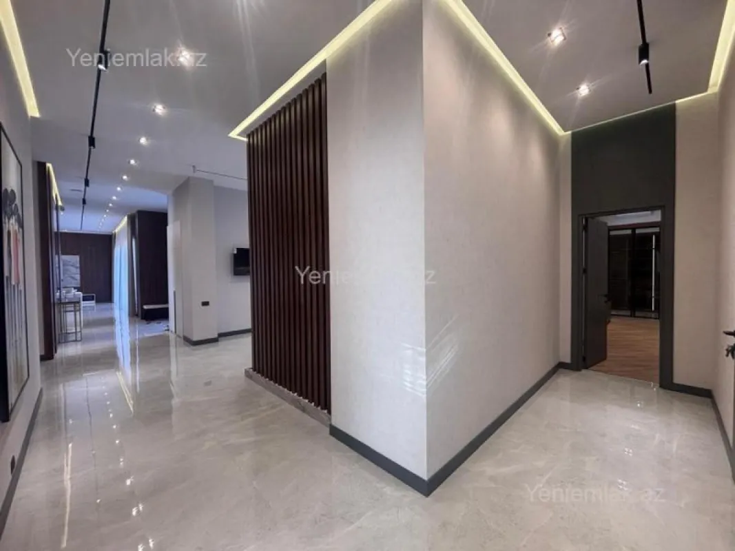 Satılır 5 otaqlı həyət evi 260 m²