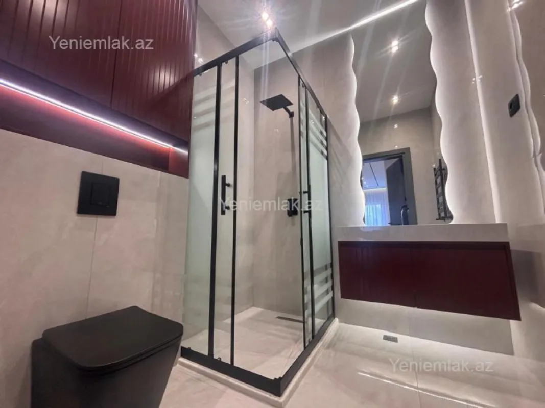 Satılır 5 otaqlı həyət evi 260 m²