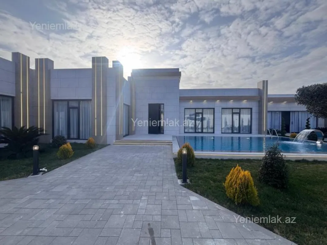 Satılır 5 otaqlı həyət evi 260 m²