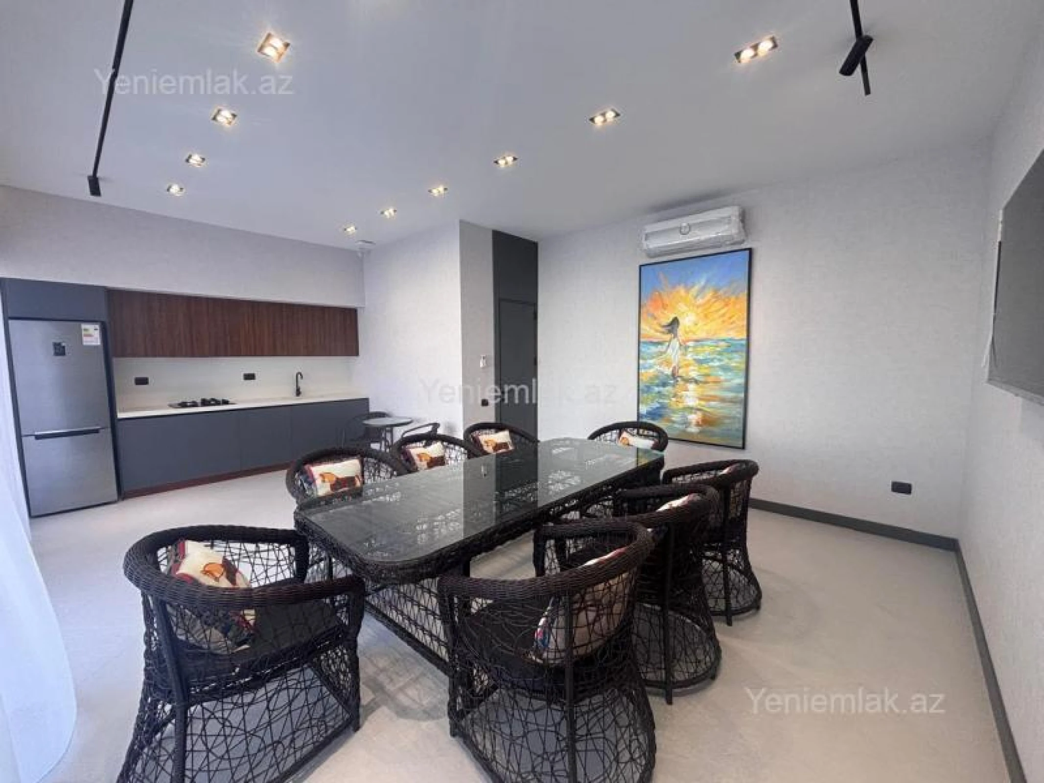 Satılır 5 otaqlı həyət evi 260 m²