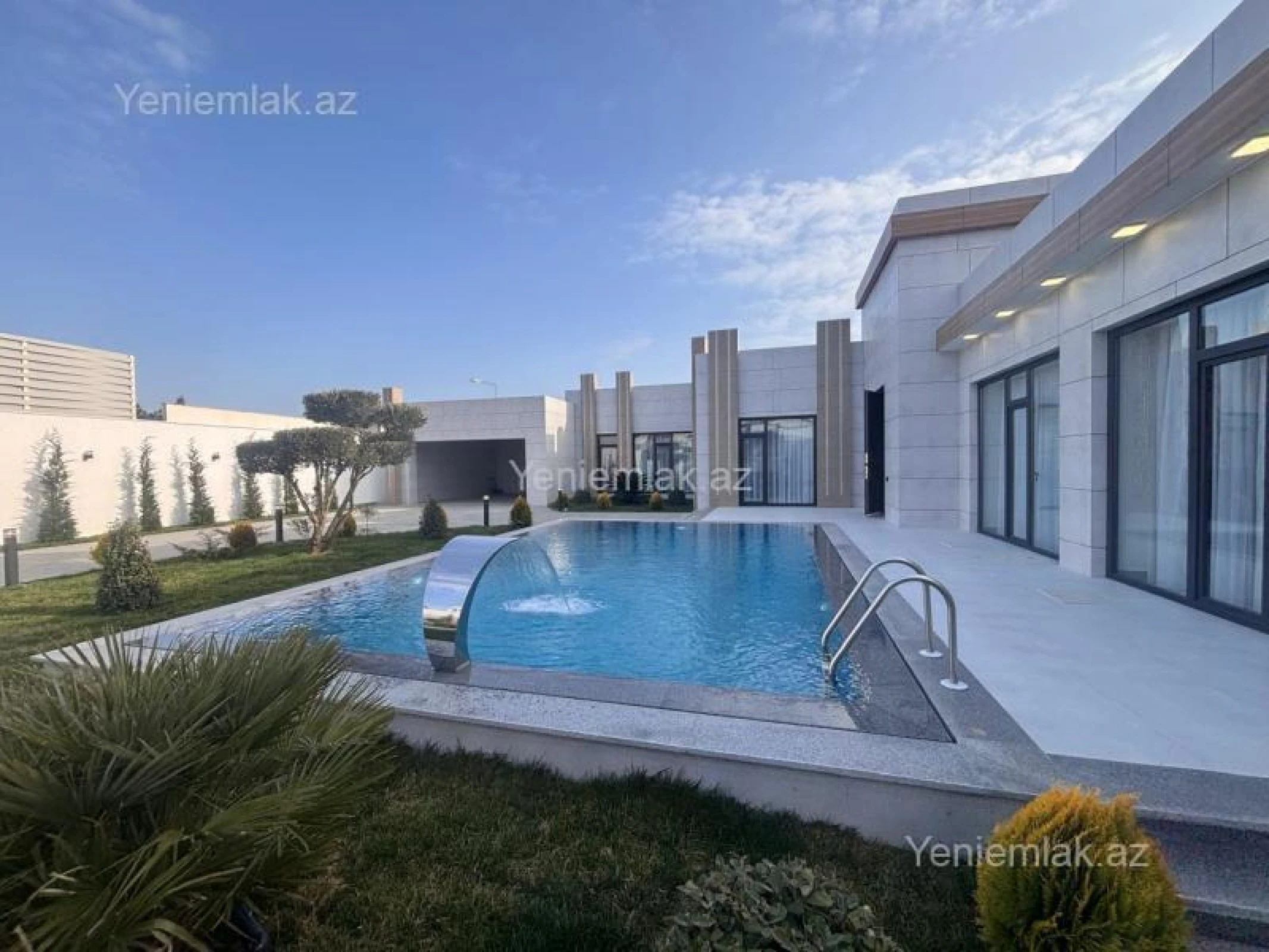 Satılır 5 otaqlı həyət evi 260 m²