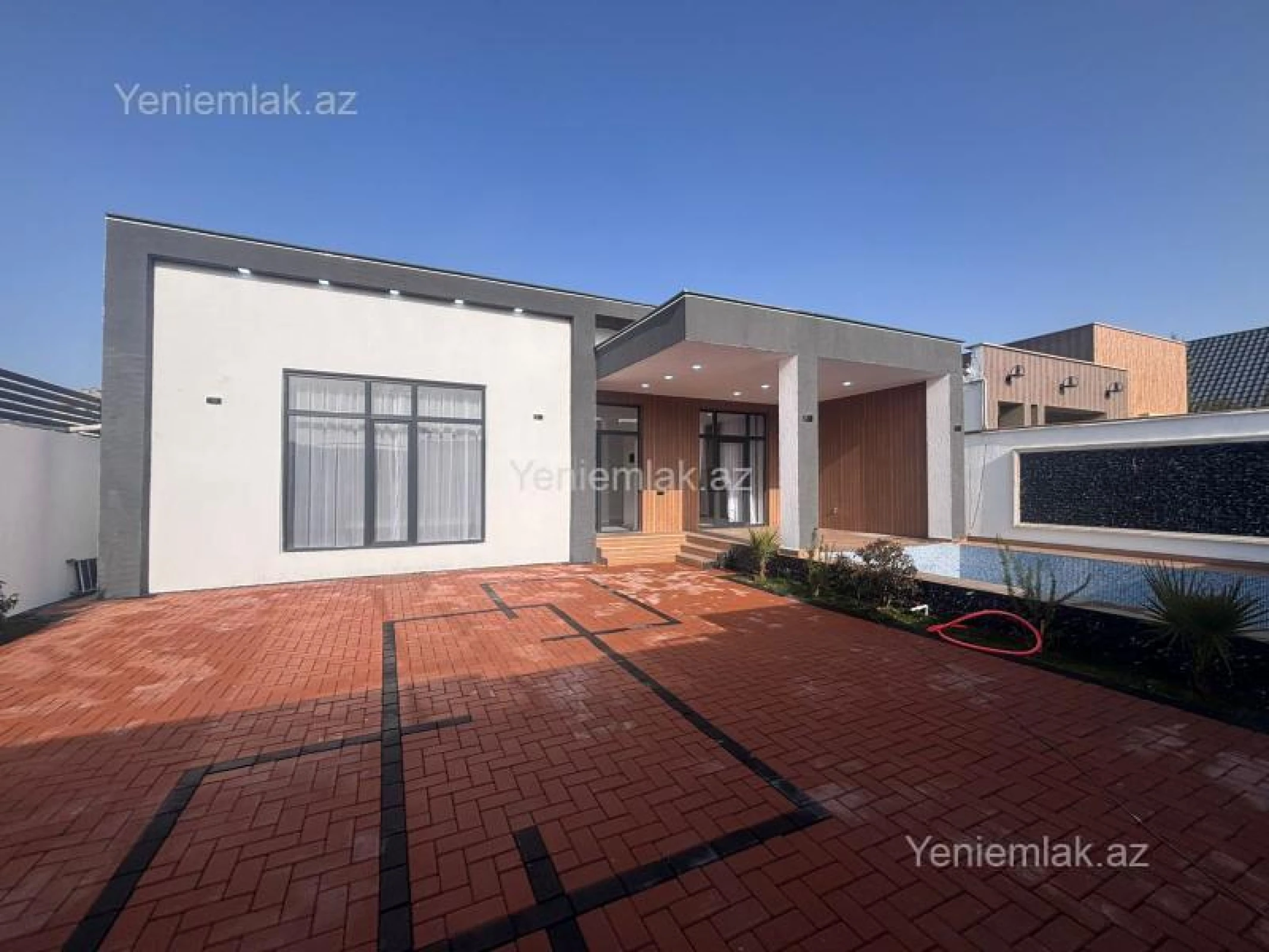 Satılır 4 otaqlı həyət evi 145 m²