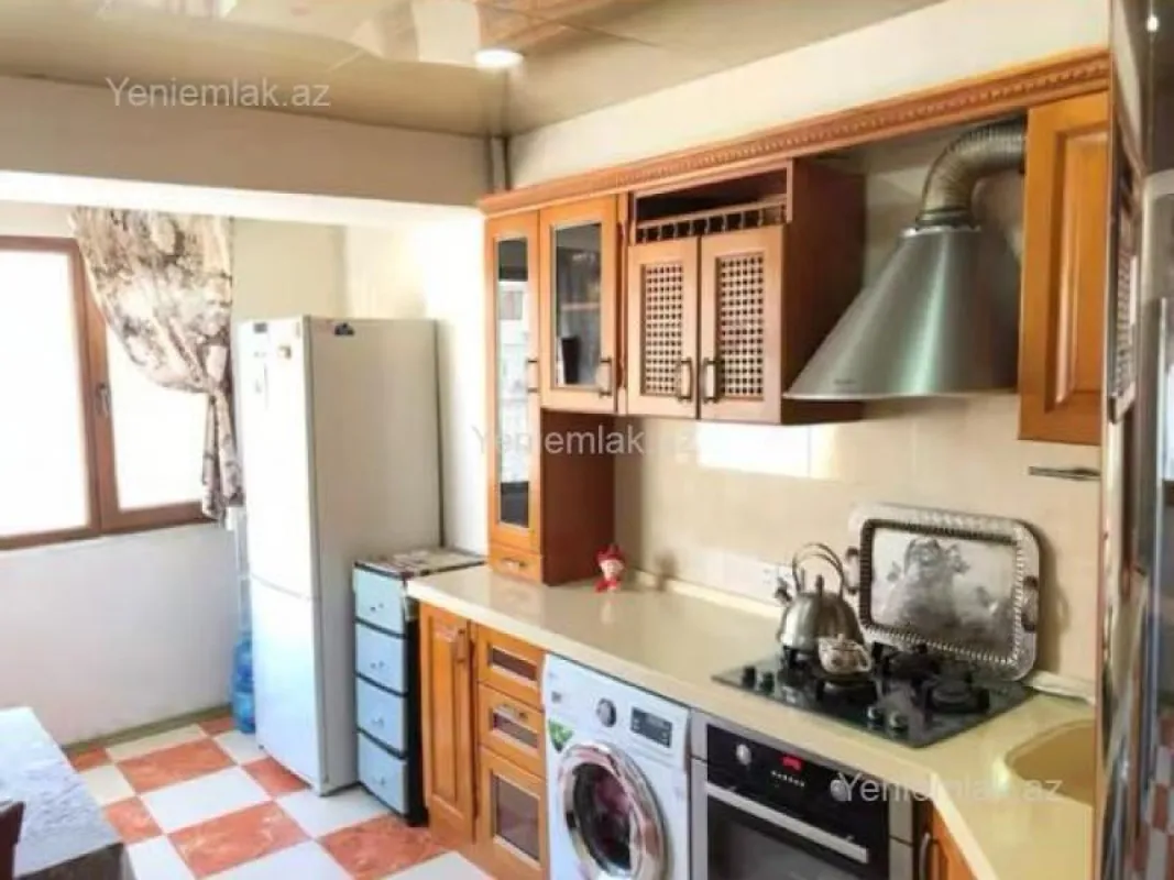 Satılır 2 otaqlı köhnə tikili 60 m²