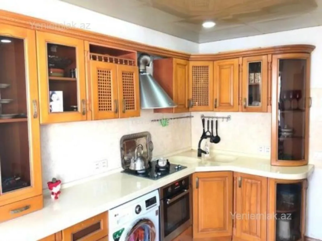 Satılır 2 otaqlı köhnə tikili 60 m²