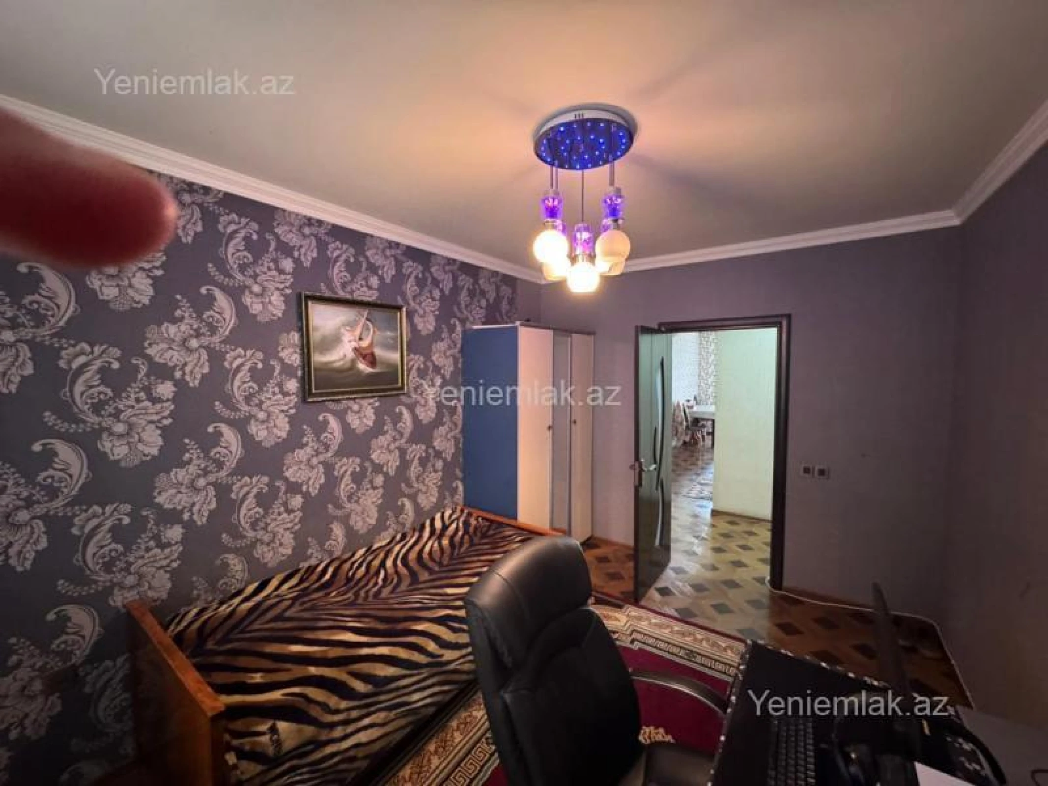 Satılır 4 otaqlı köhnə tikili 100 m²