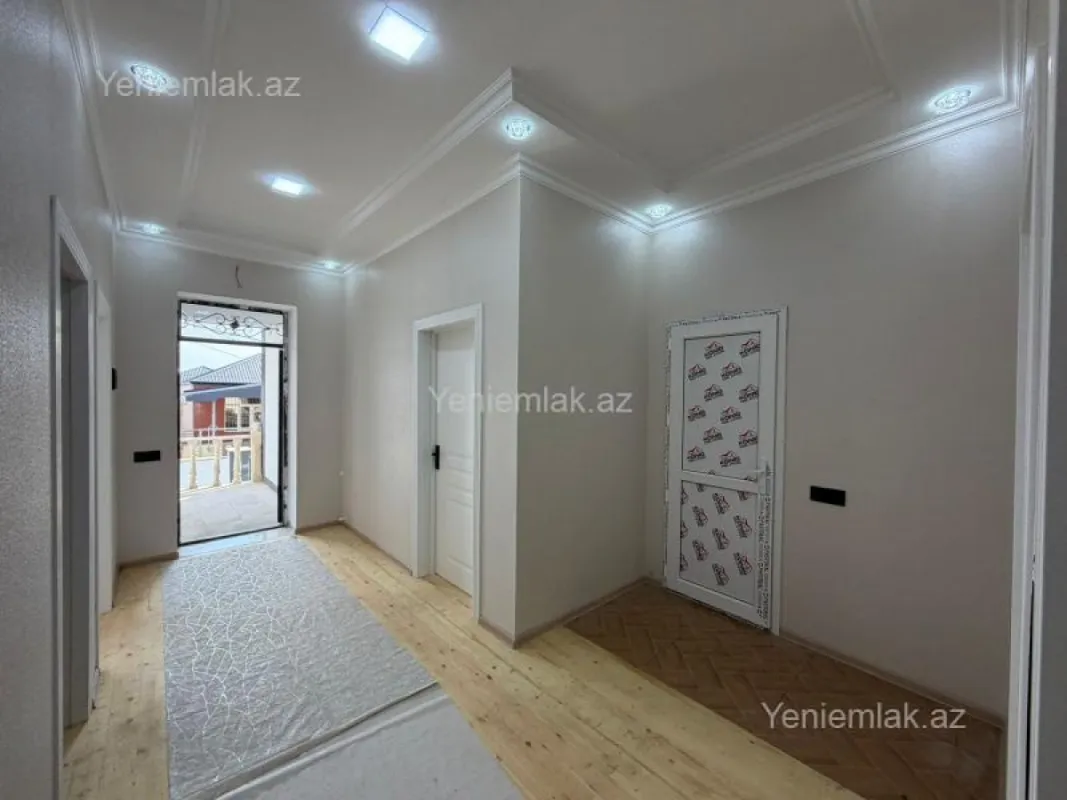 Satılır 4 otaqlı həyət evi 200 m²