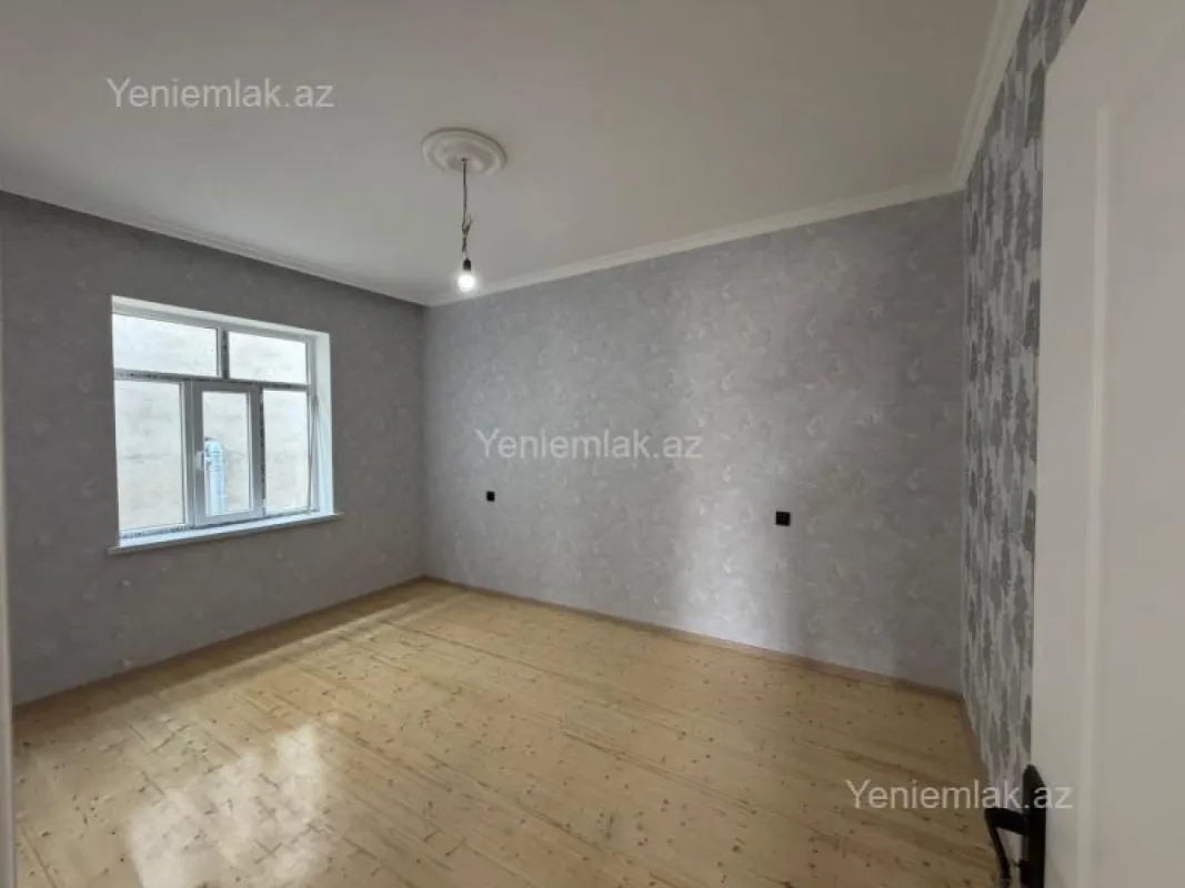 Satılır 4 otaqlı həyət evi 200 m²