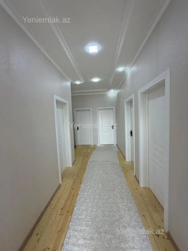 Satılır 4 otaqlı həyət evi 200 m²