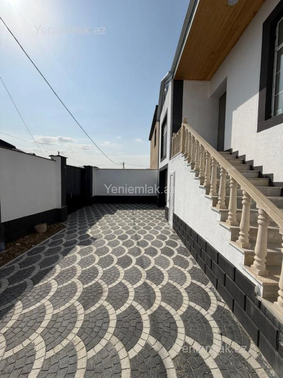 Satılır 4 otaqlı həyət evi 200 m²