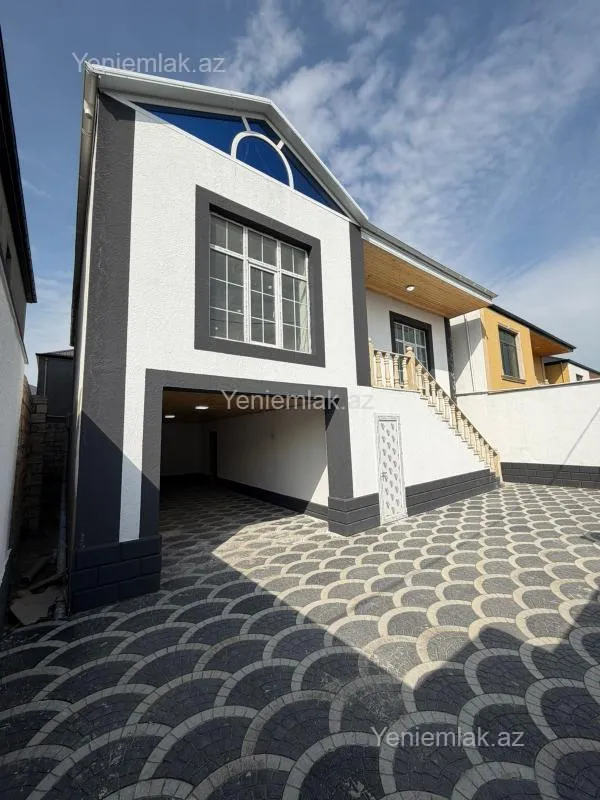 Satılır 4 otaqlı həyət evi 200 m²