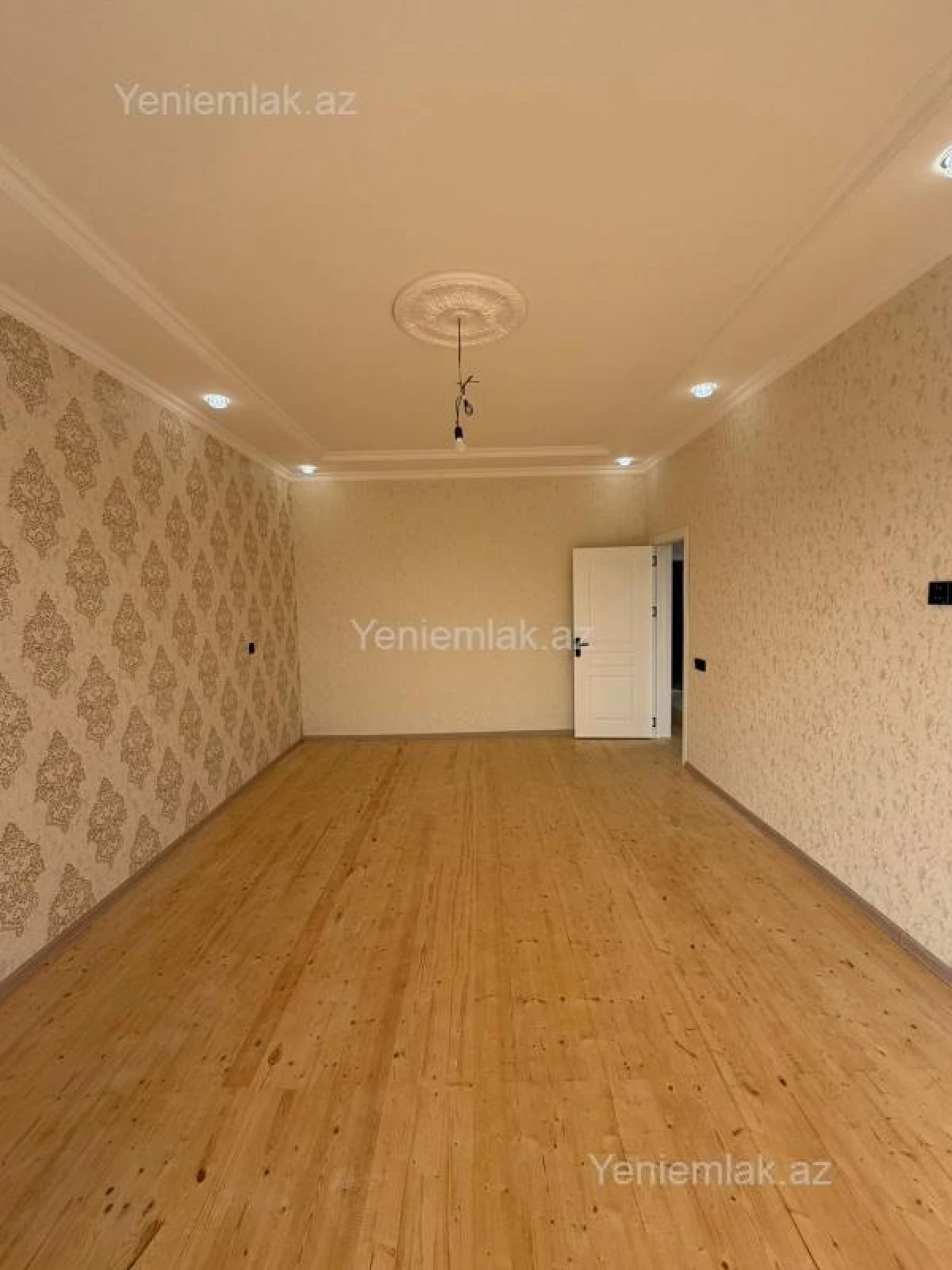 Satılır 4 otaqlı həyət evi 200 m²
