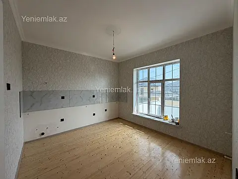 Satılır 4 otaqlı həyət evi 200 m²