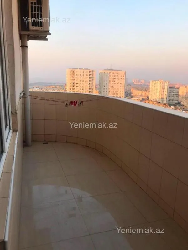 Satılır 3 otaqlı yeni tikili 150 m²