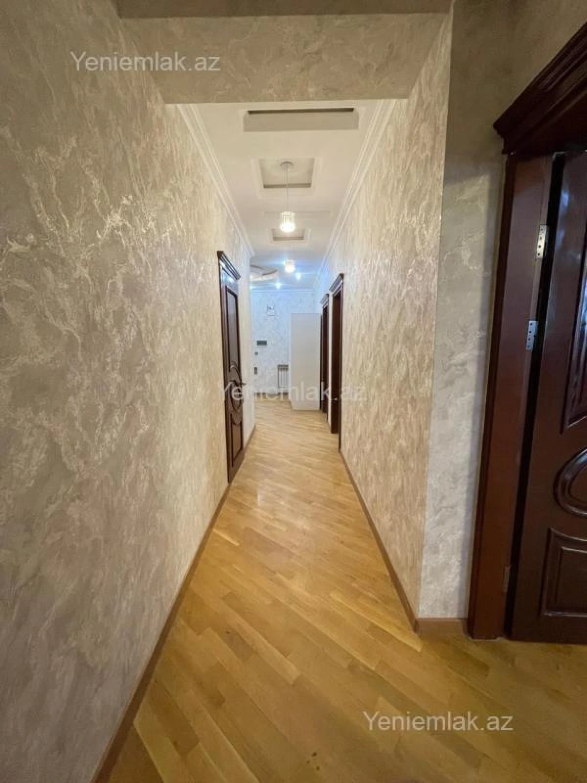 Satılır 3 otaqlı yeni tikili 150 m²