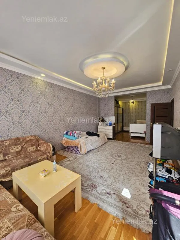 Satılır 2 otaqlı yeni tikili 100 m²