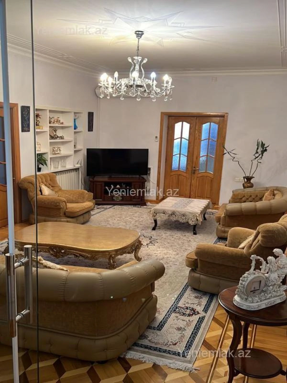 Satılır 9 otaqlı həyət evi 320 m²