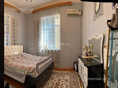 Satılır 9 otaqlı həyət evi 320 m²