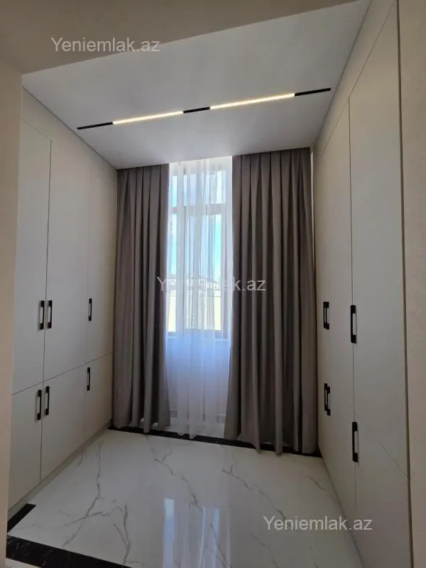 Satılır 3 otaqlı yeni tikili 120 m²