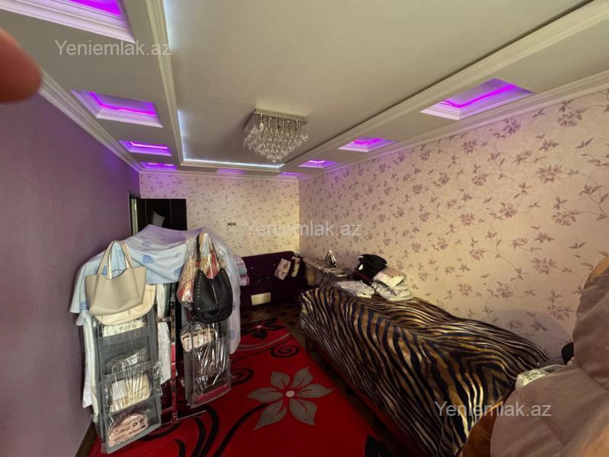 Satılır 4 otaqlı köhnə tikili 115 m²