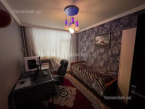 Satılır 4 otaqlı köhnə tikili 115 m²