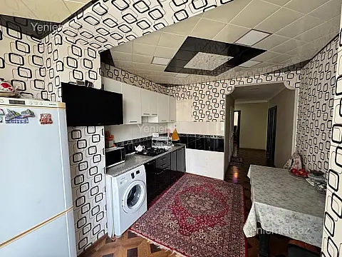Satılır 4 otaqlı köhnə tikili 115 m²