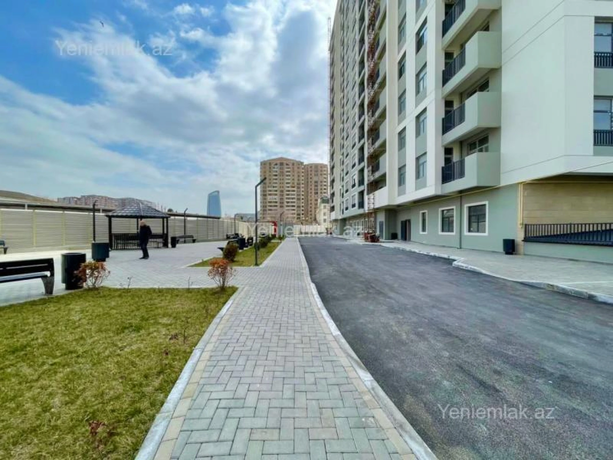 Satılır 2 otaqlı yeni tikili 85 m²