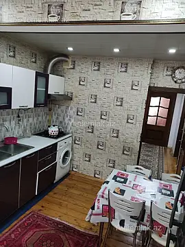 Satılır 2 otaqlı köhnə tikili 65 m²