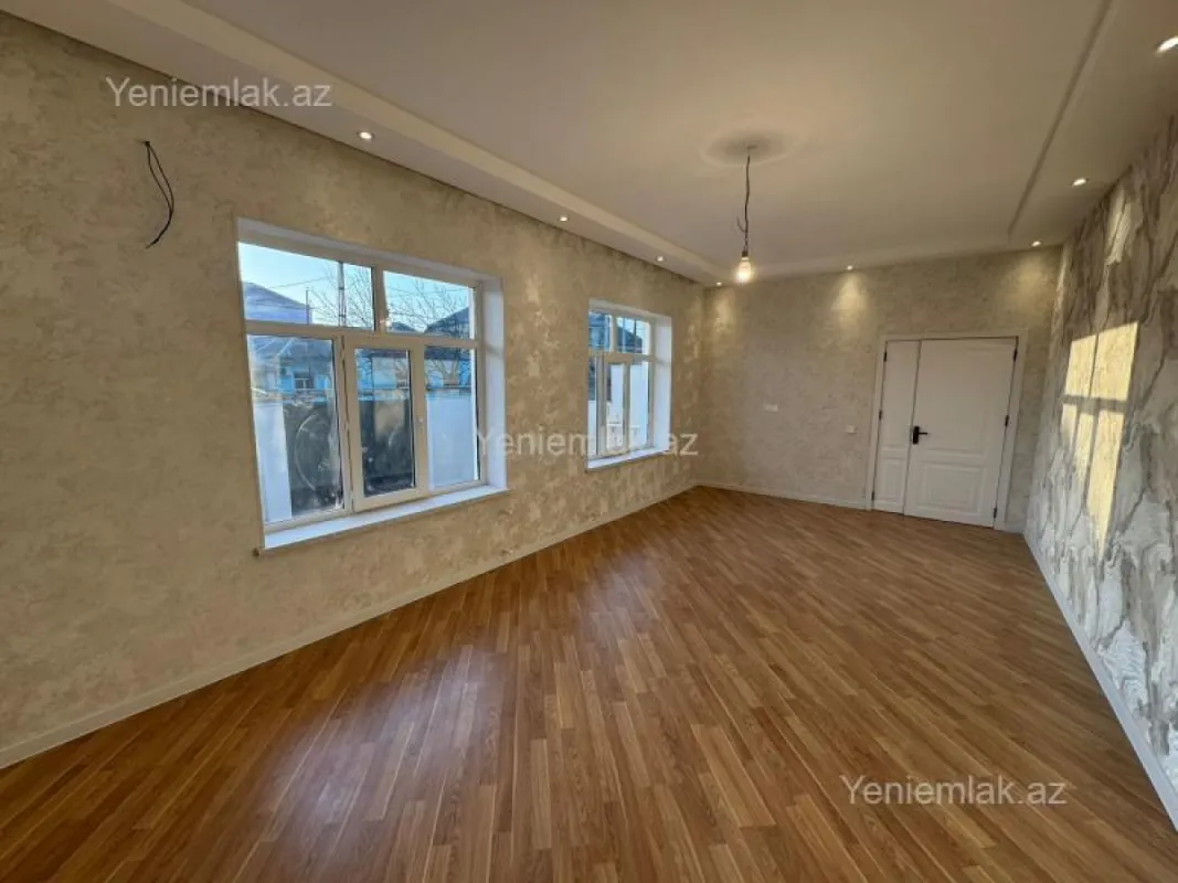 Satılır 4 otaqlı həyət evi 150 m²