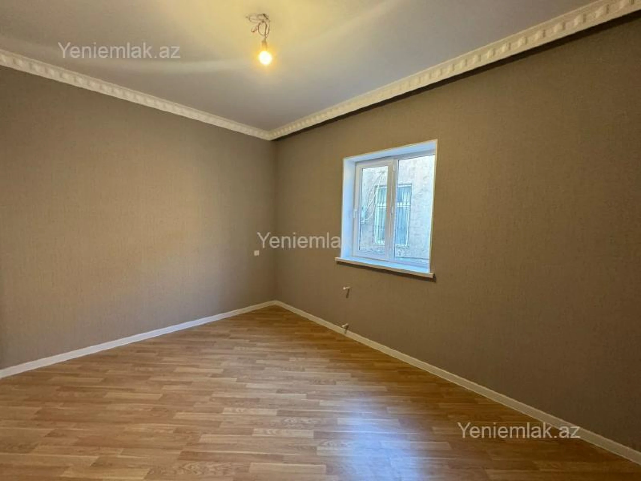 Satılır 4 otaqlı həyət evi 150 m²