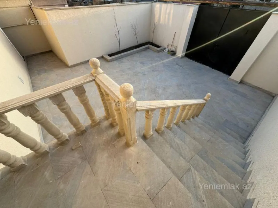 Satılır 4 otaqlı həyət evi 150 m²