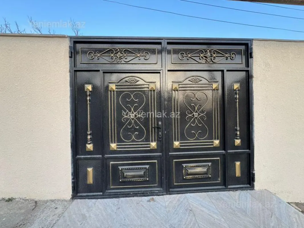 Satılır 4 otaqlı həyət evi 150 m²