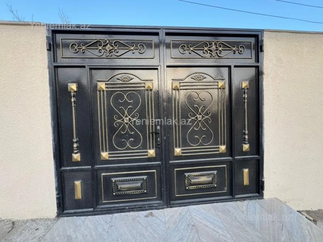 Satılır 4 otaqlı həyət evi 150 m²