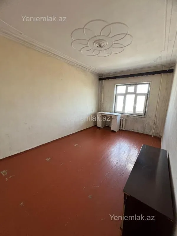 Satılır 2 otaqlı köhnə tikili 60 m²