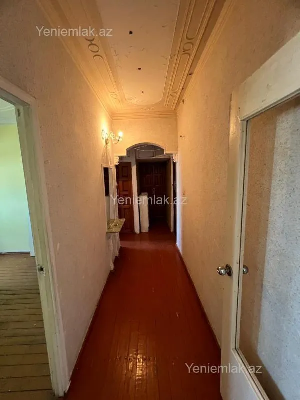 Satılır 2 otaqlı köhnə tikili 60 m²