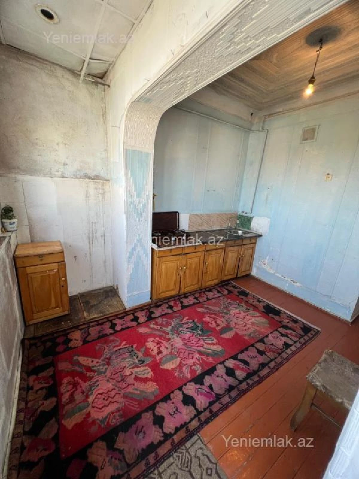 Satılır 2 otaqlı köhnə tikili 60 m²