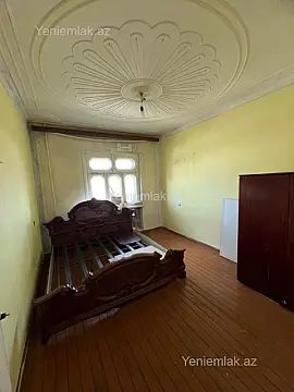 Satılır 2 otaqlı köhnə tikili 60 m²