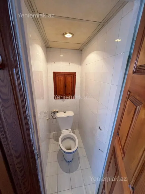 Satılır 2 otaqlı köhnə tikili 60 m²