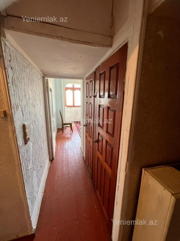 Satılır 2 otaqlı köhnə tikili 60 m²