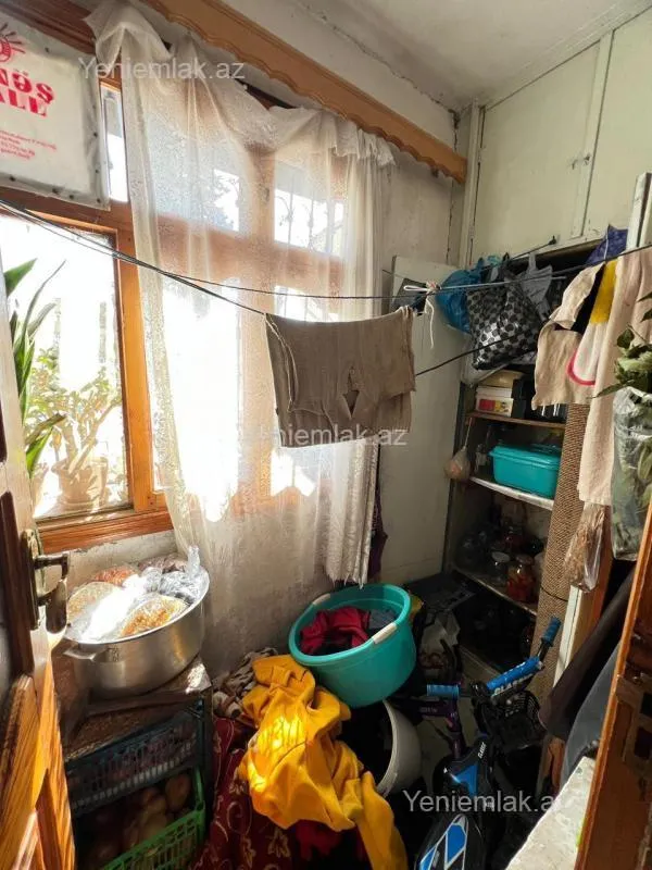 Satılır 2 otaqlı köhnə tikili 60 m²